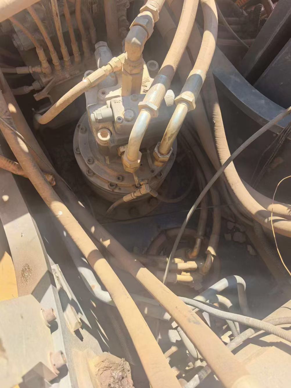 Buy Volvo EC220D Used Excavator / 4