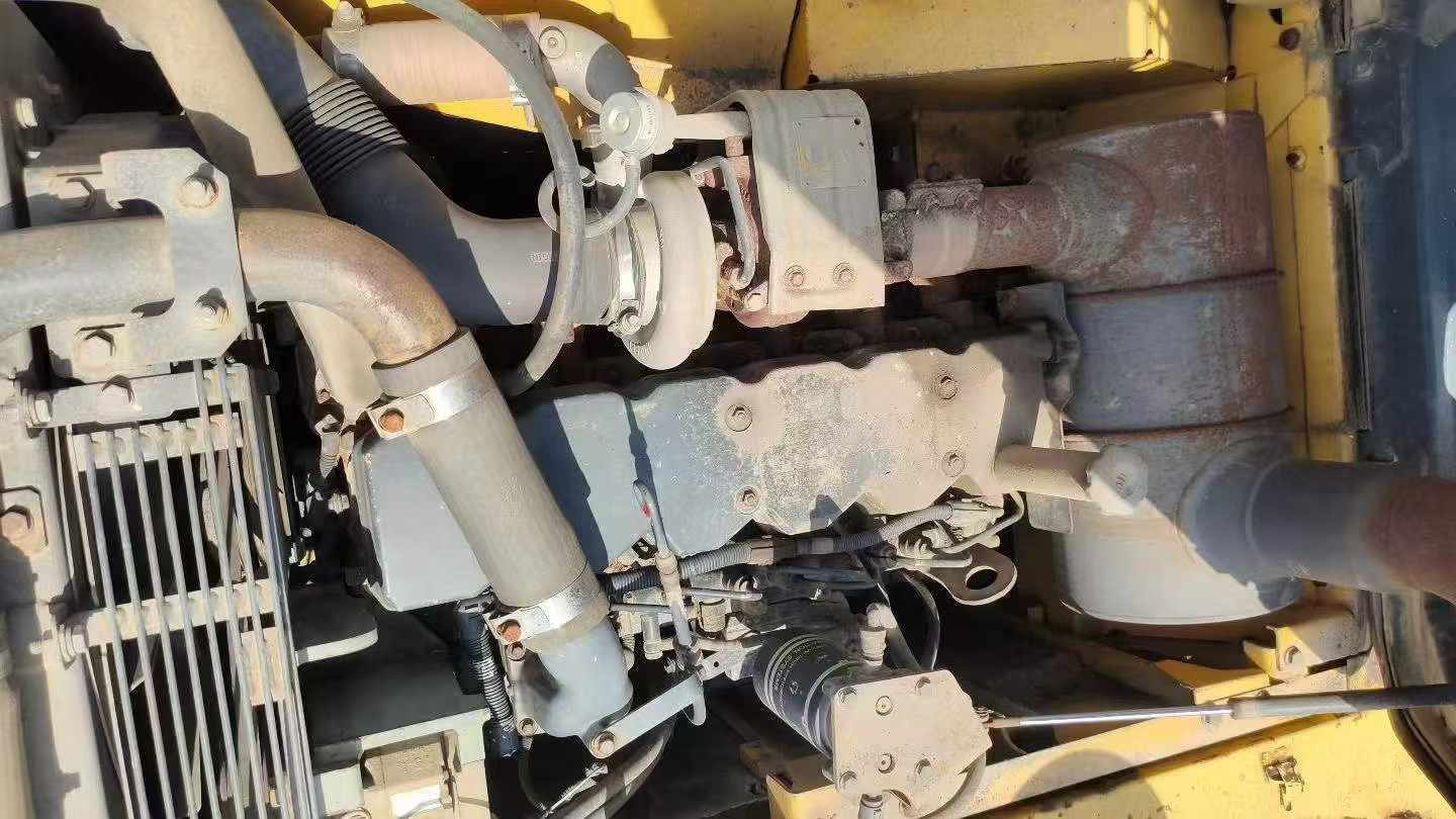 Buy Komatsu PC240-6 Used Excavator / 9