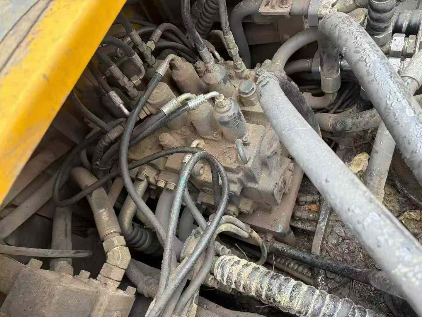 Buy XCMG LW600E Used Excavator / 4