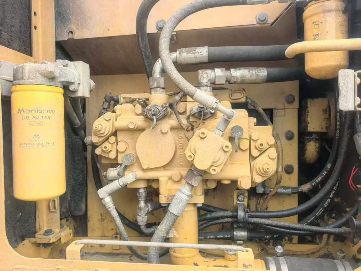 Buy Caterpillar M318D Used Excavator / 4