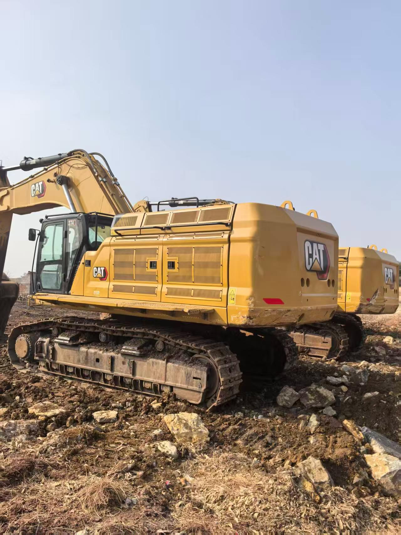 Buy Caterpillar 374D Used Excavator / 2