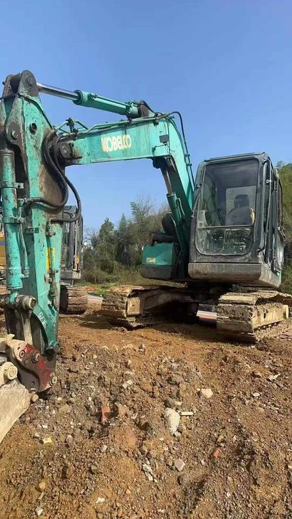 Buy Kobelco SK75 Used Excavator / 1