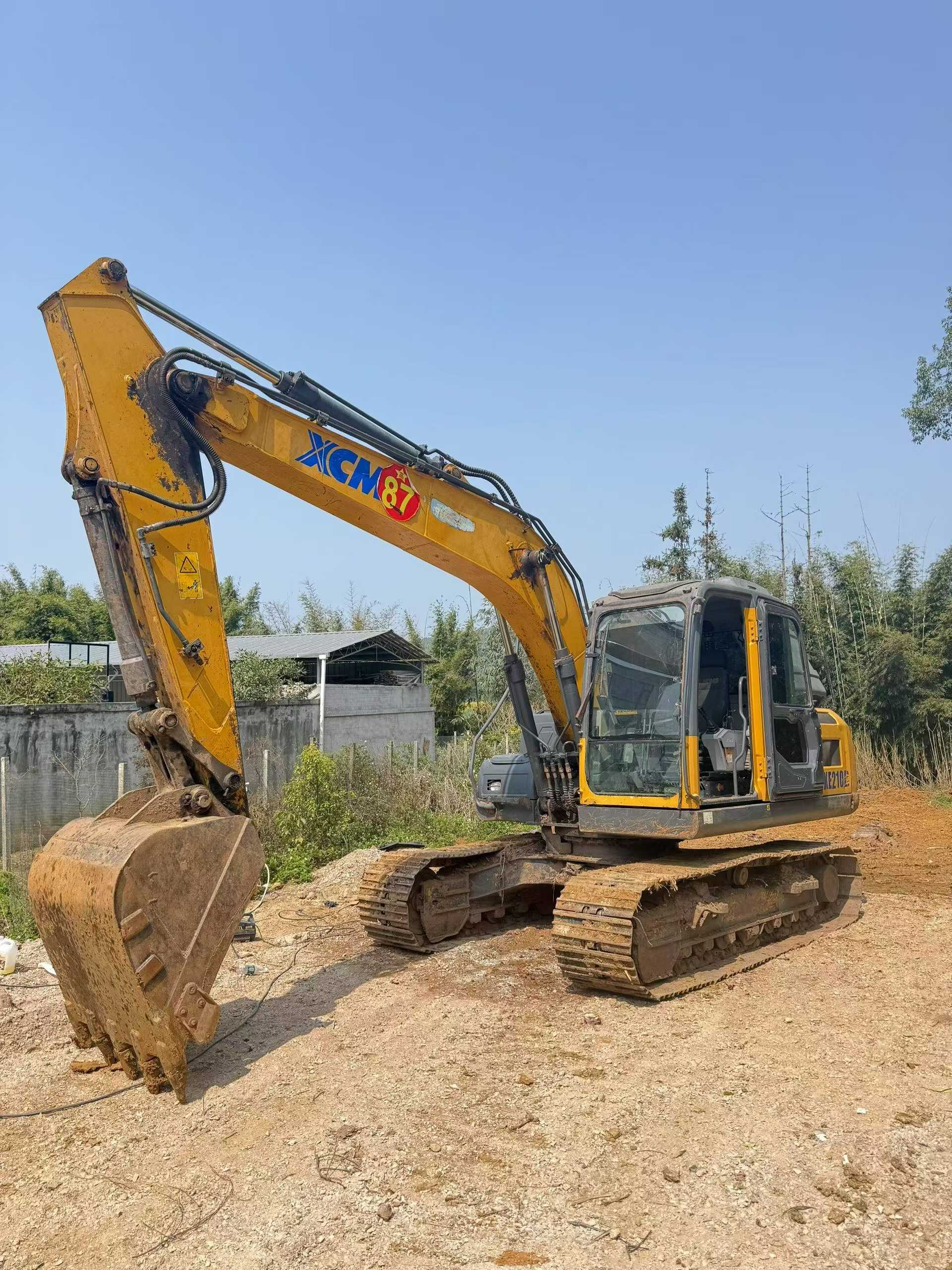 Buy XCMG XE150 Used Excavator / 2