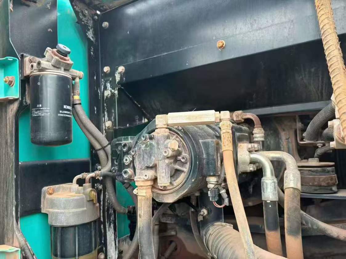 Buy Kobelco SK210-6 Used Excavator / 6