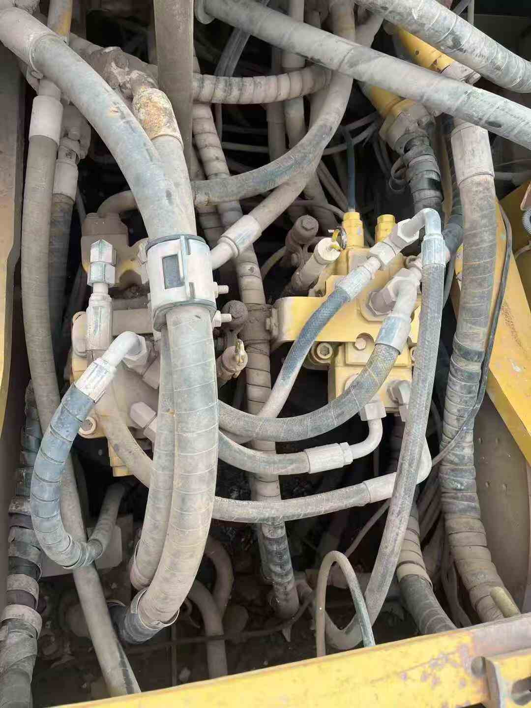 Buy Caterpillar 349E Used Excavator / 4