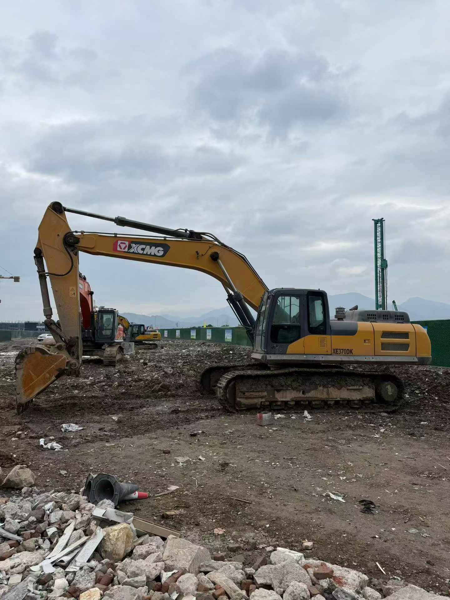 Buy XCMG XE370 Used Excavator / 9