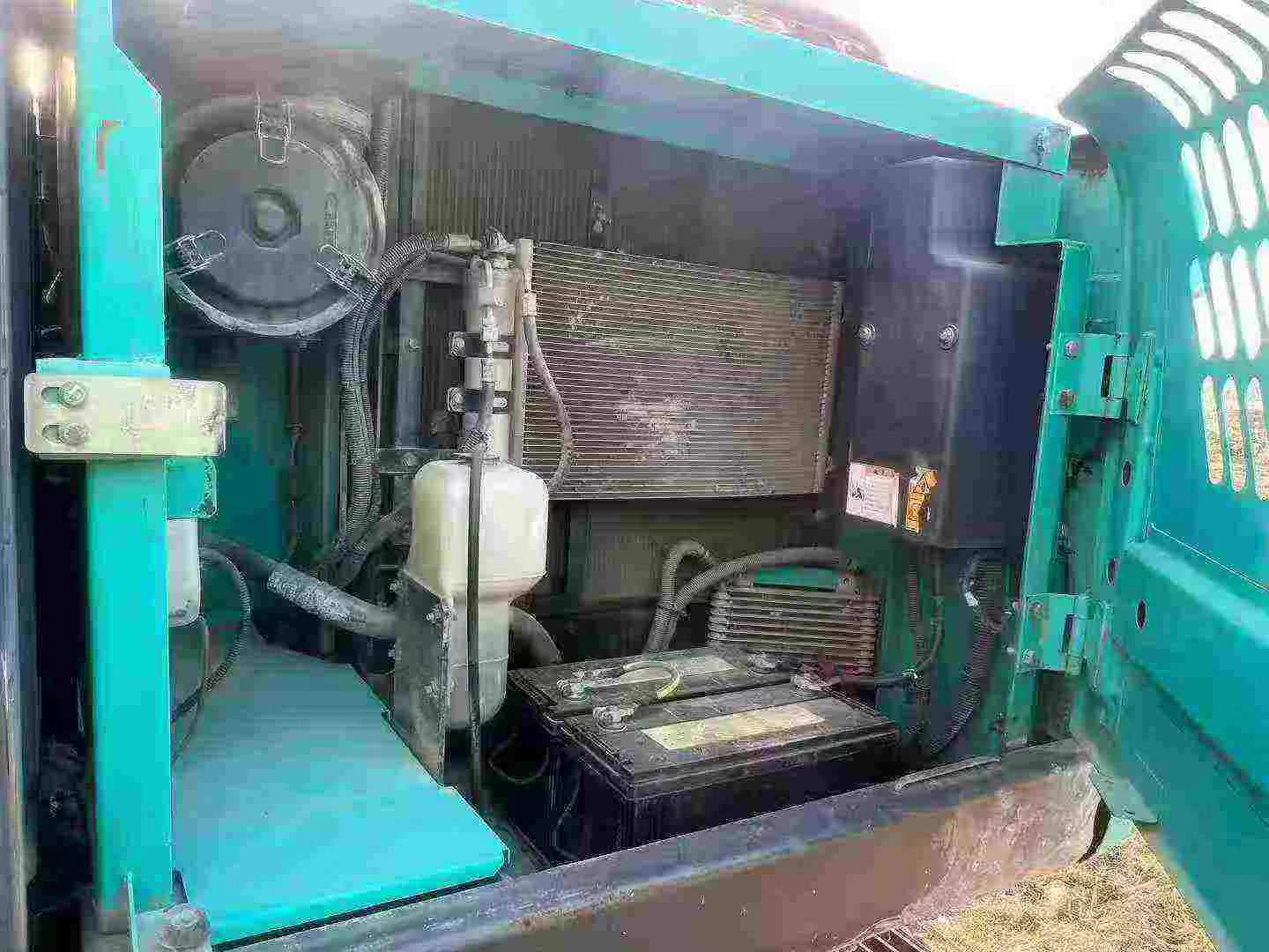 Buy Kobelco SK140 Used Excavator / 6