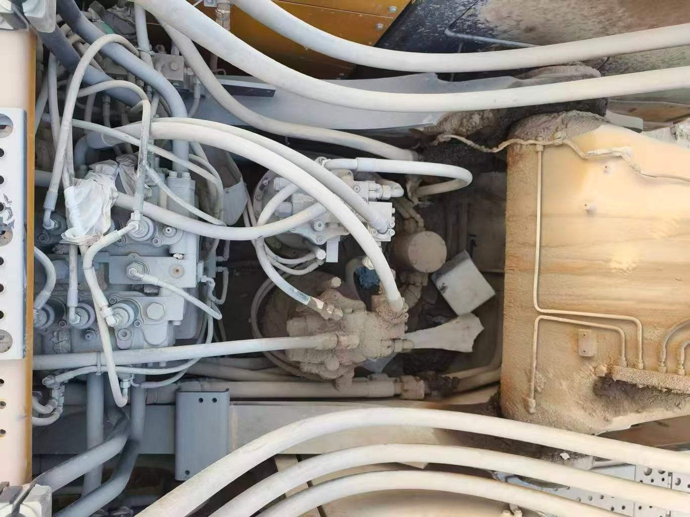 Buy XCMG XE700C Used Excavator / 3