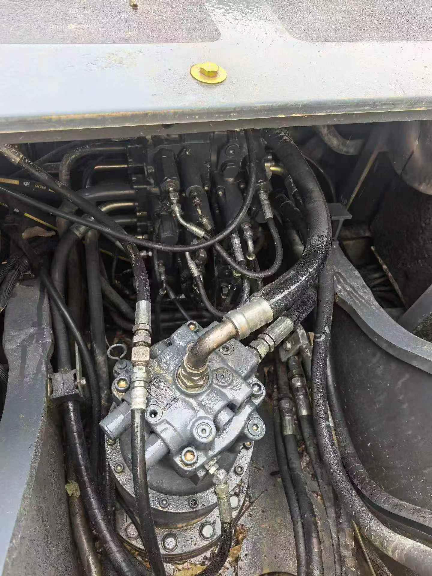 Buy Sumitomo SH200-5 Used Excavator / 3