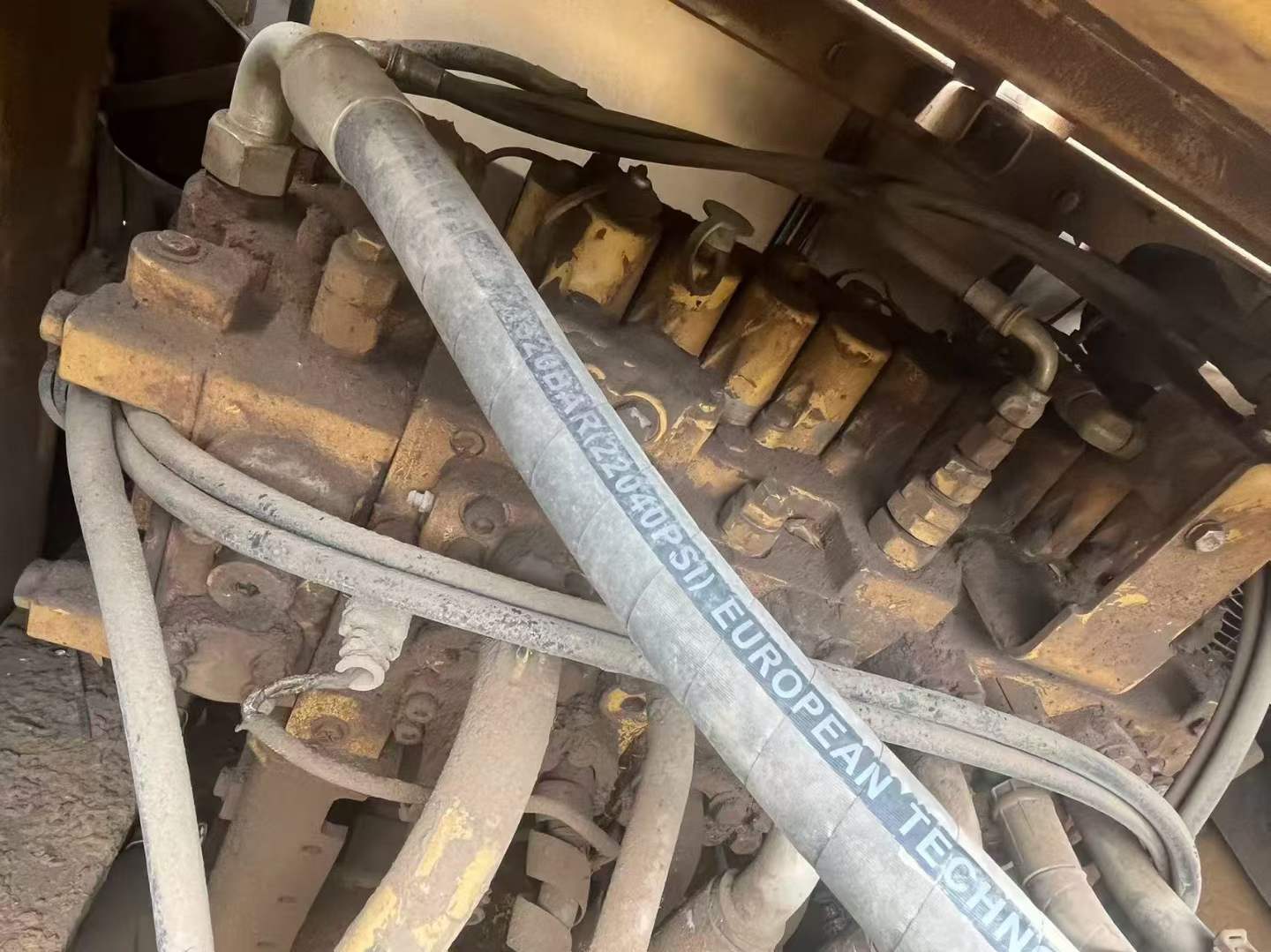 Buy Caterpillar 330B Used Excavator / 2