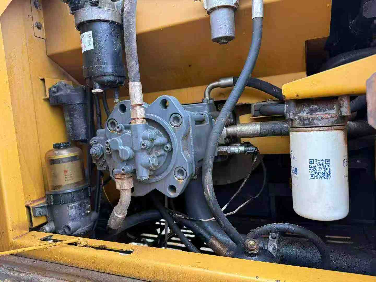 Buy XCMG XE200 Used Excavator / 7