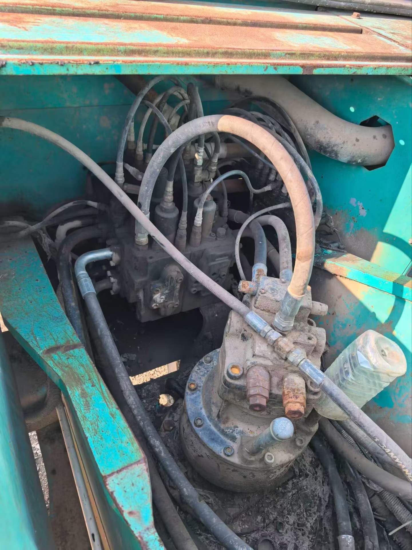 Buy Kobelco SK210-6 Used Excavator / 5