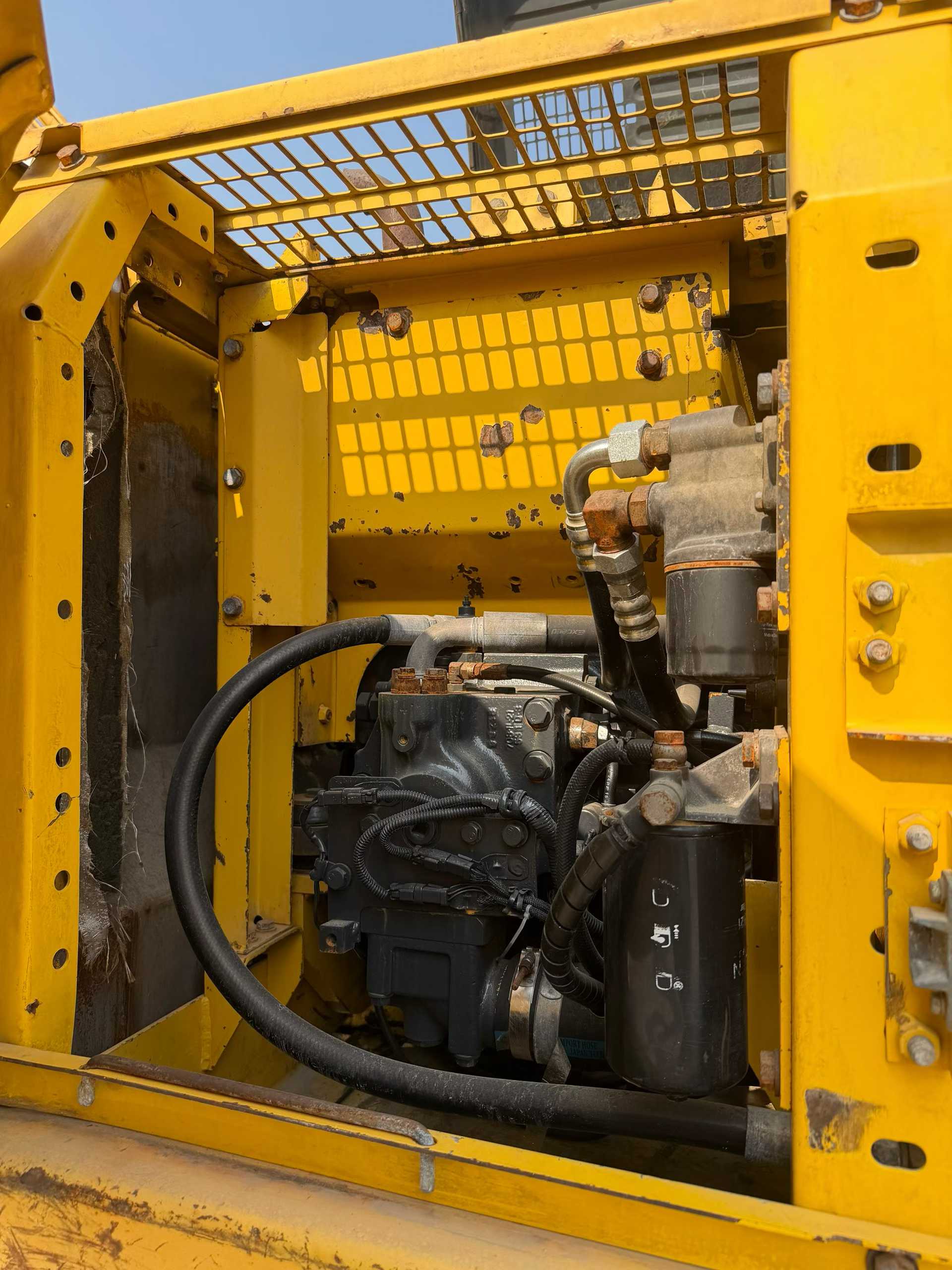 Buy Komatsu PC130-7 Used Excavator / 6