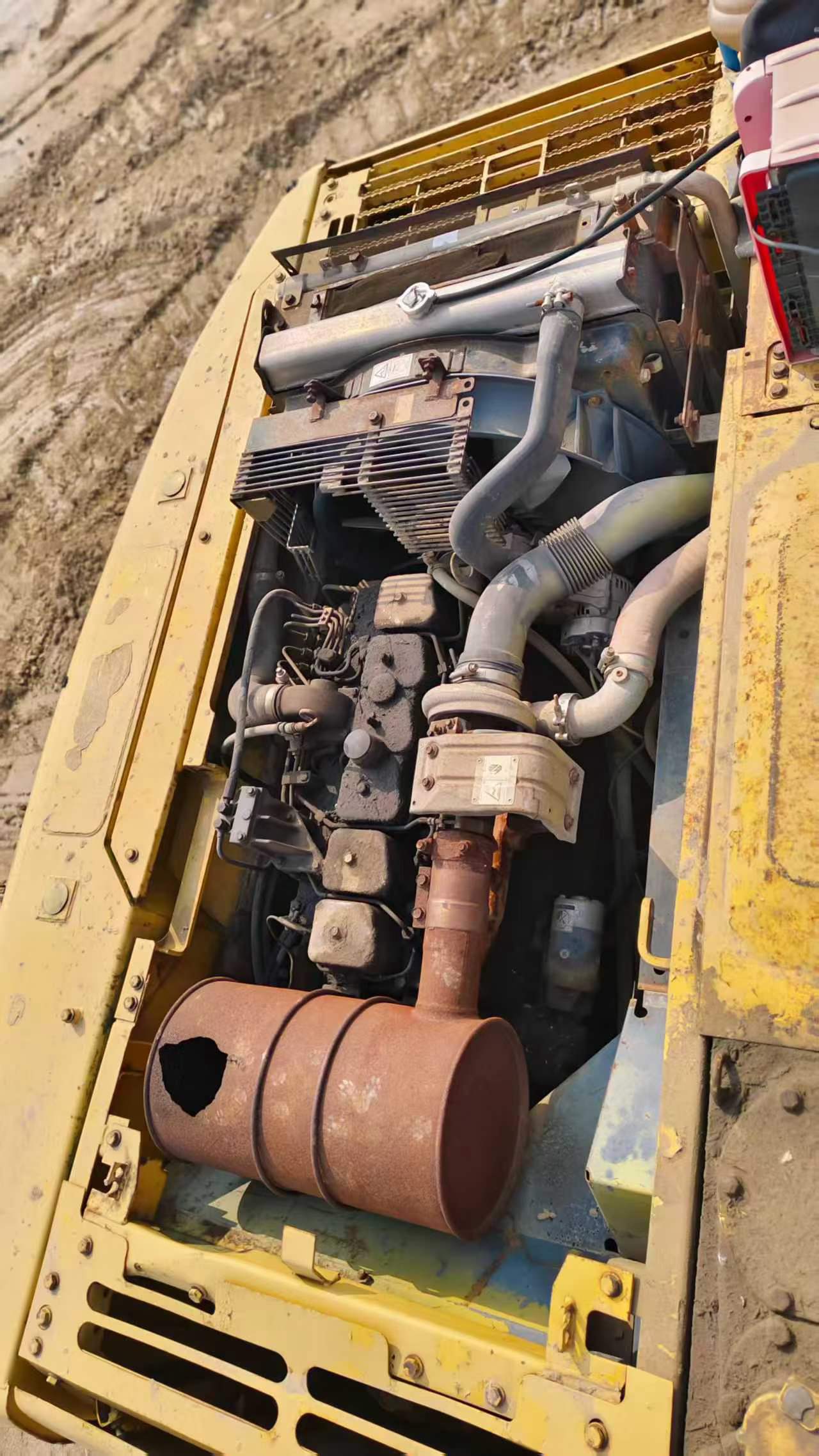 Buy Komatsu PC200-7 Used Excavator / 4