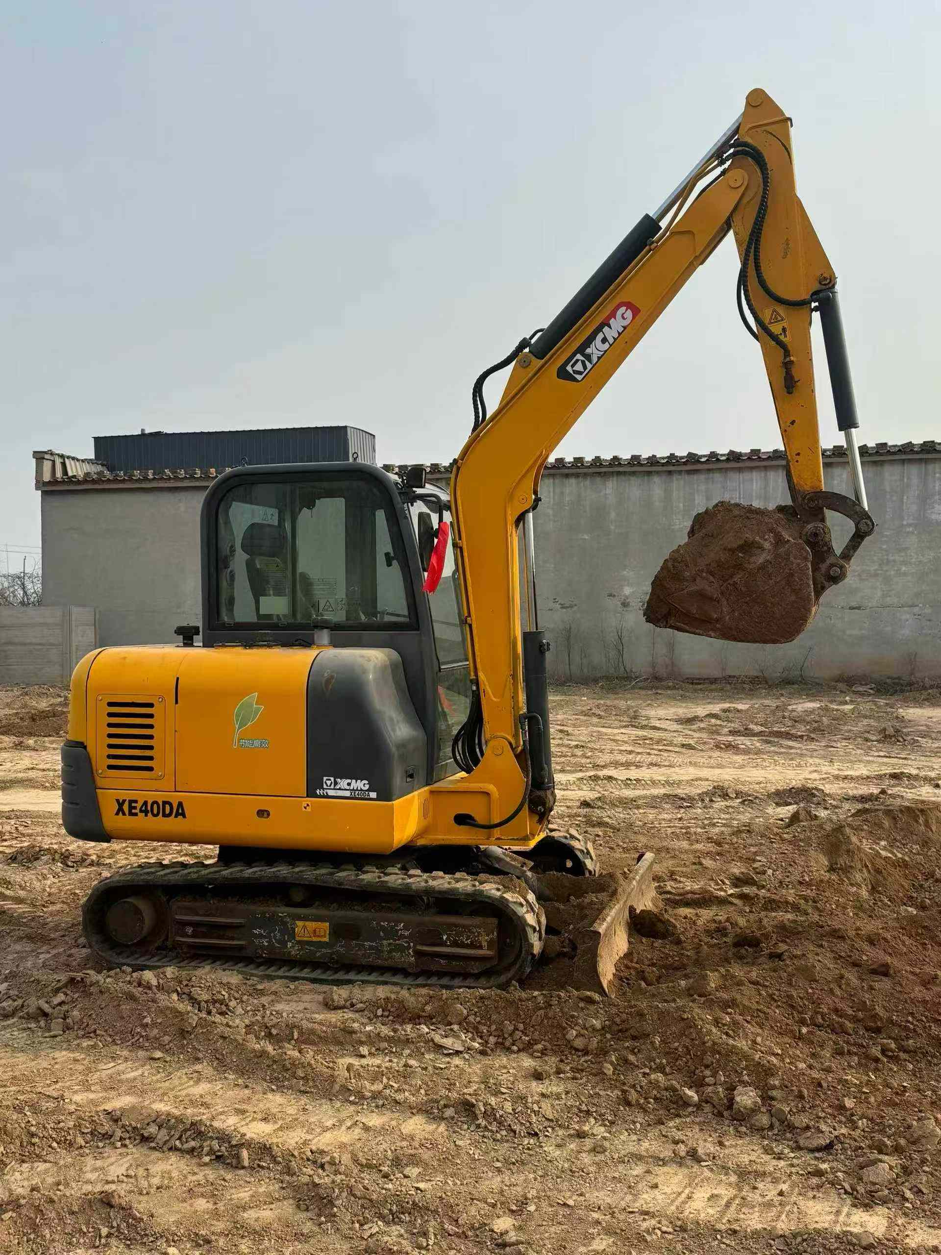 Buy XCMG XE40 Used Excavator / 2