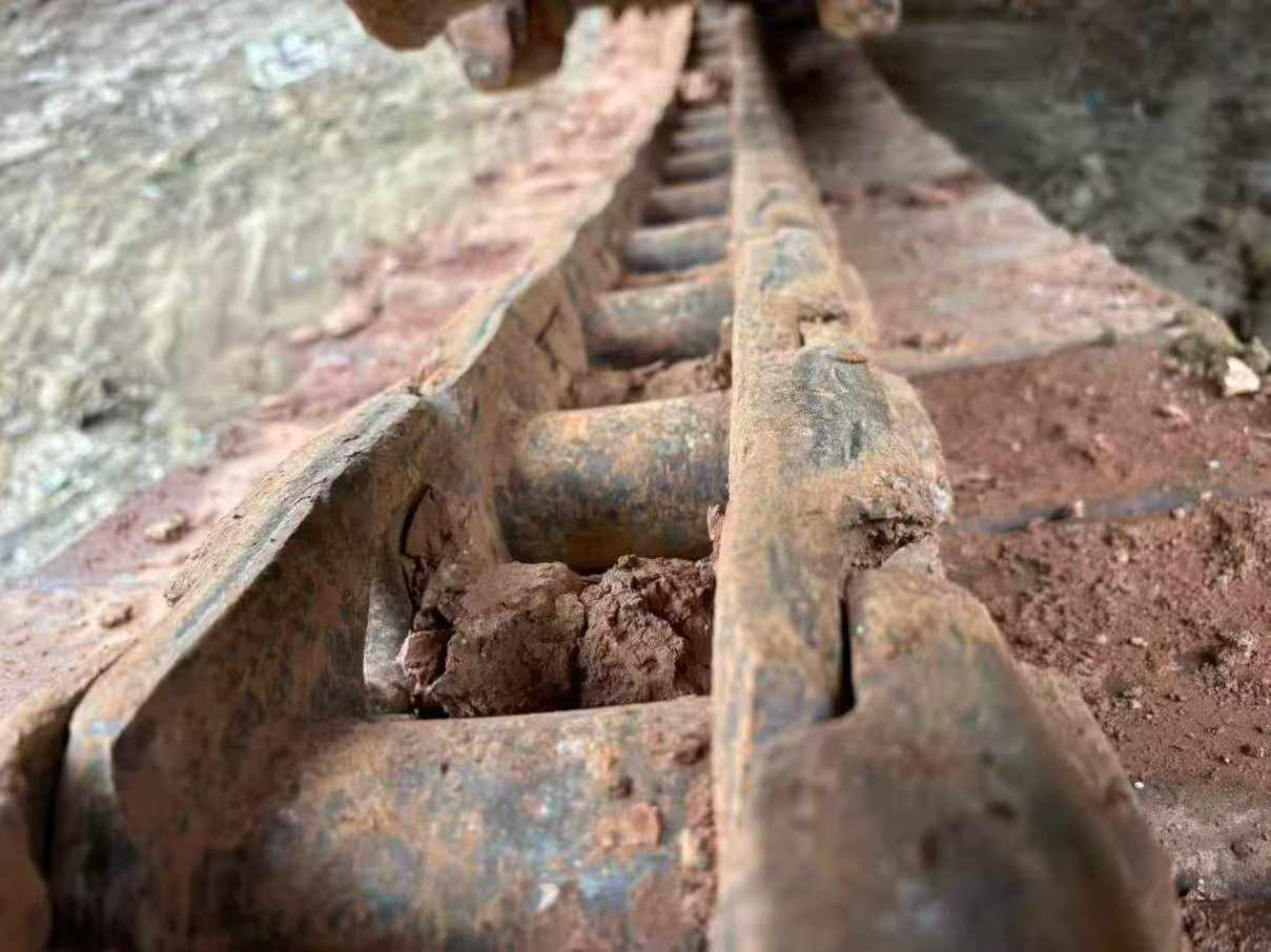 Buy Komatsu PC200-6 Used Excavator / 8