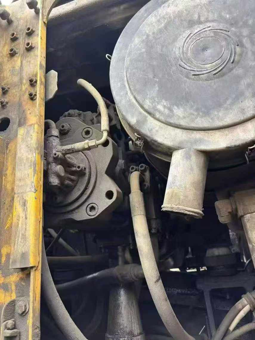 Buy XCMG XE700C Used Excavator / 9