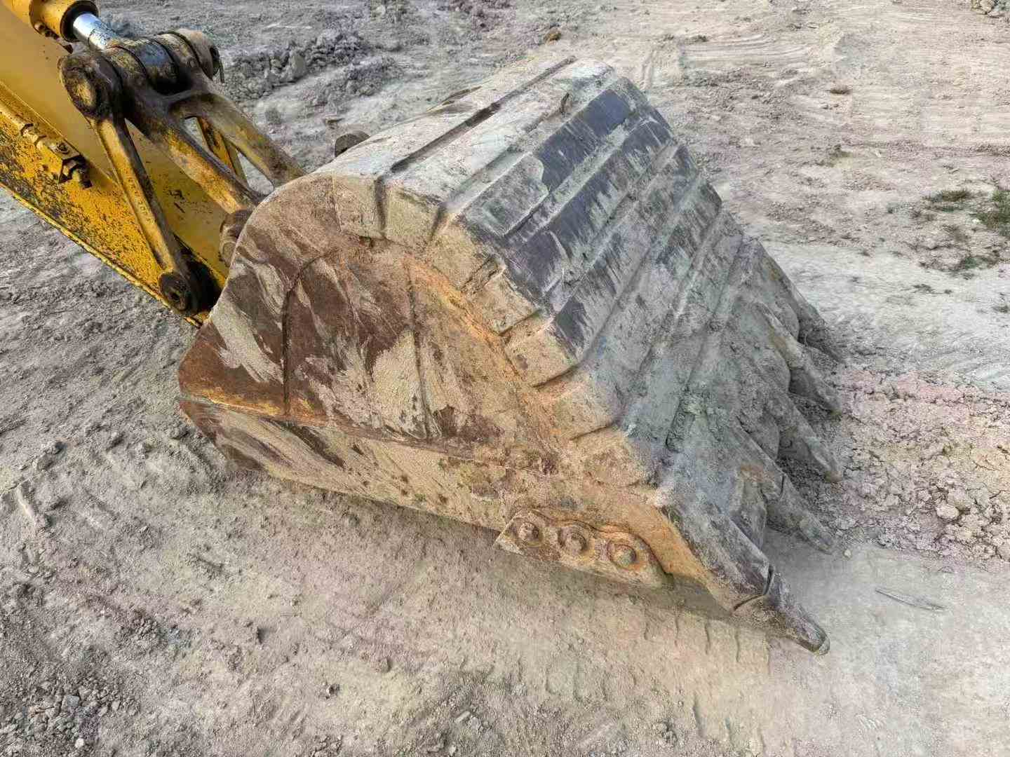 Buy Sumitomo SH200A2 Used Excavator / 9