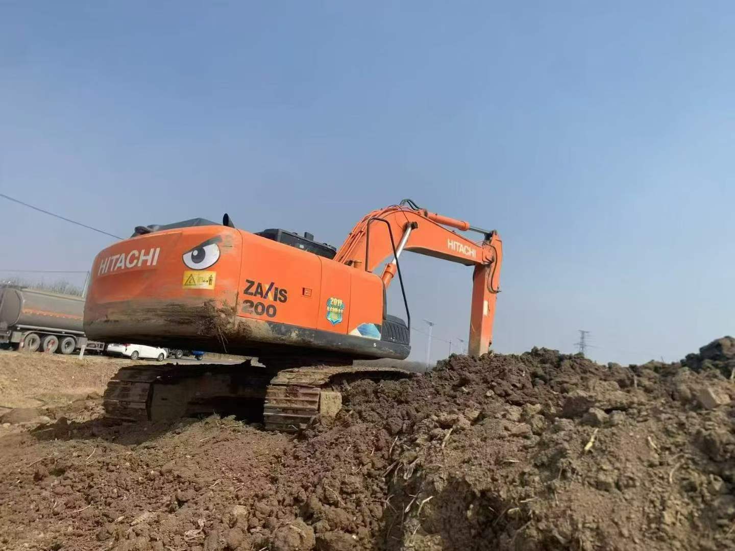 Buy Hitachi EX200-5 Used Excavator / 2