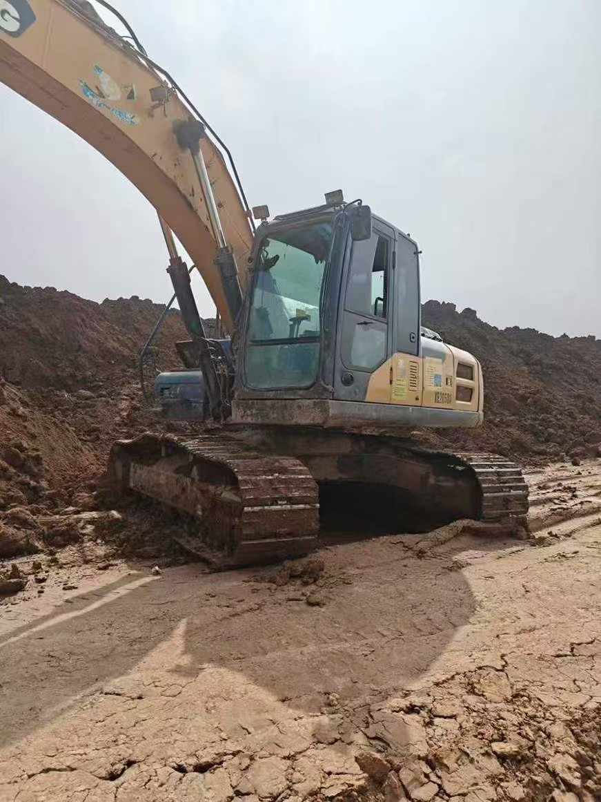 Buy XCMG XE205DA Used Excavator