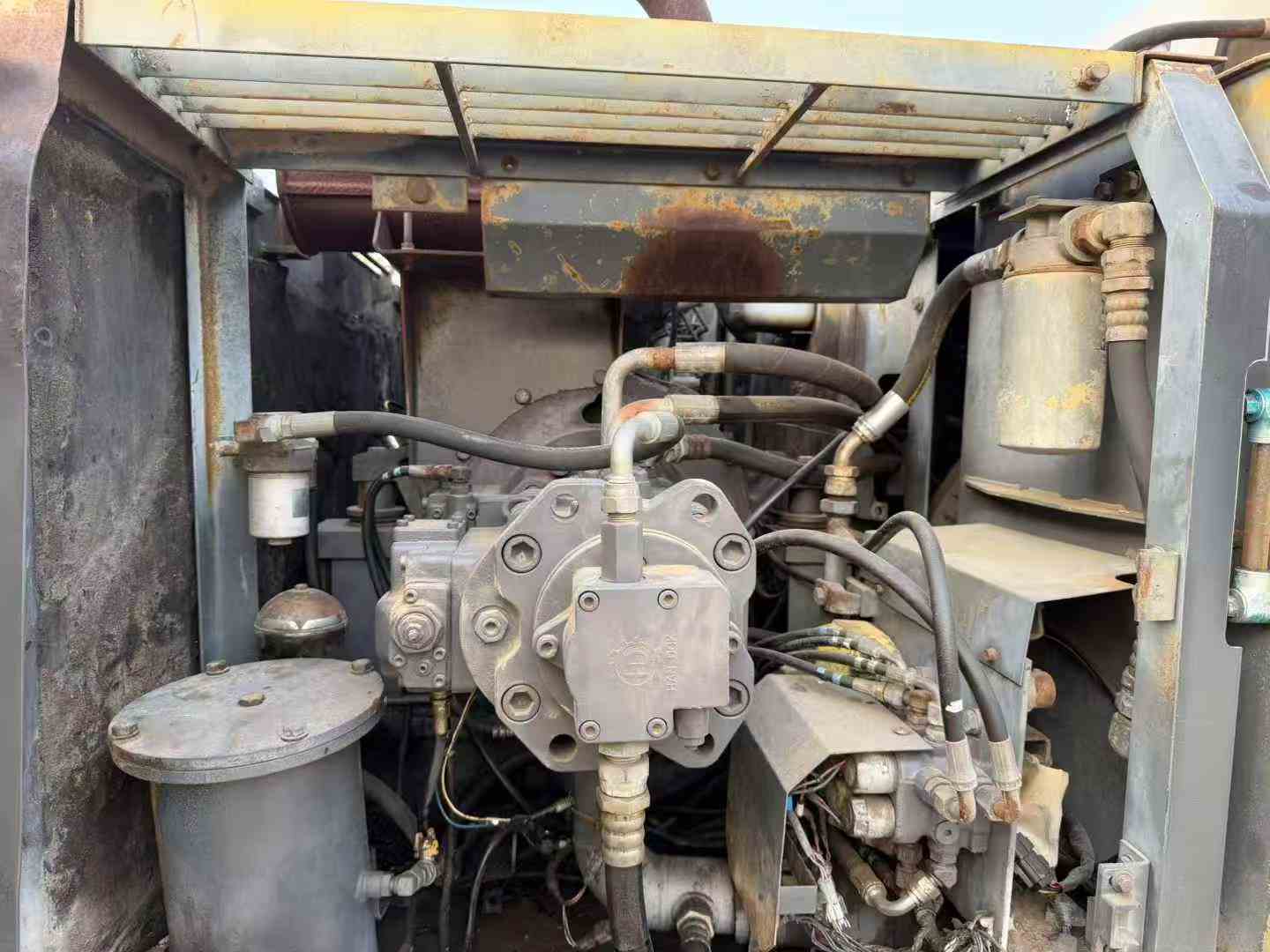 Buy Sumitomo SH200A2 Used Excavator / 4