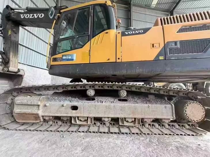 Buy Volvo L350F Used Excavator / 1