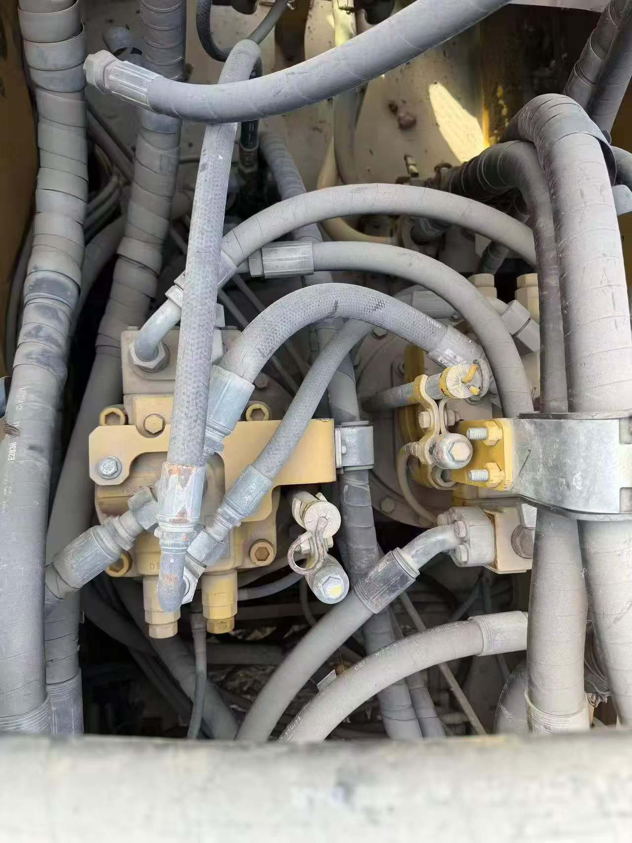 Buy Caterpillar 349E Used Excavator / 5