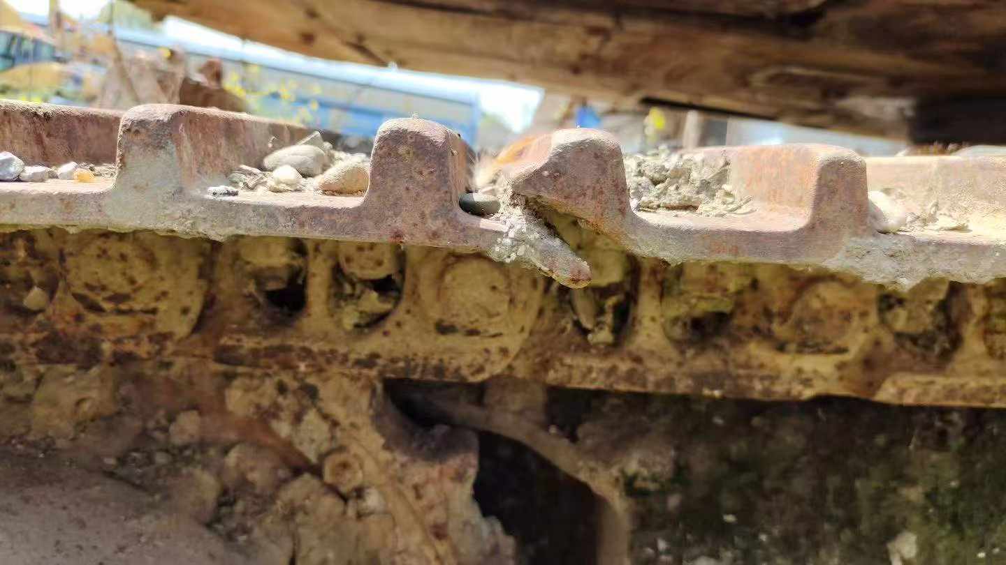 Buy Komatsu PC240-6 Used Excavator / 5