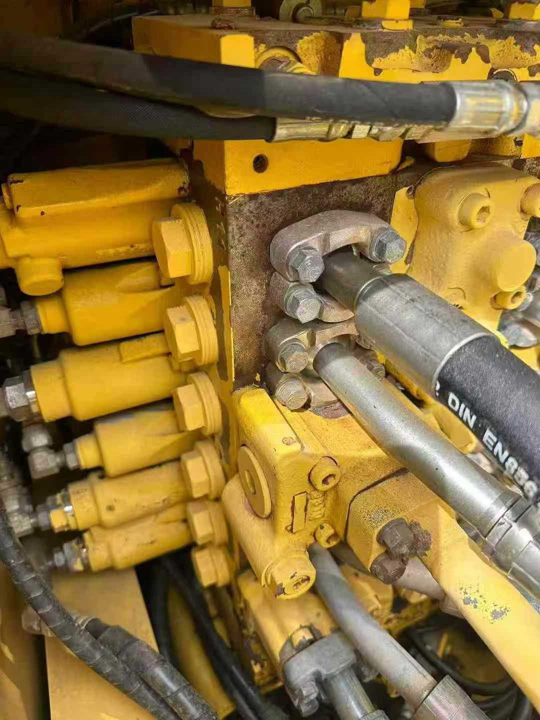 Buy Komatsu PC200-8N1 Used Excavator / 3