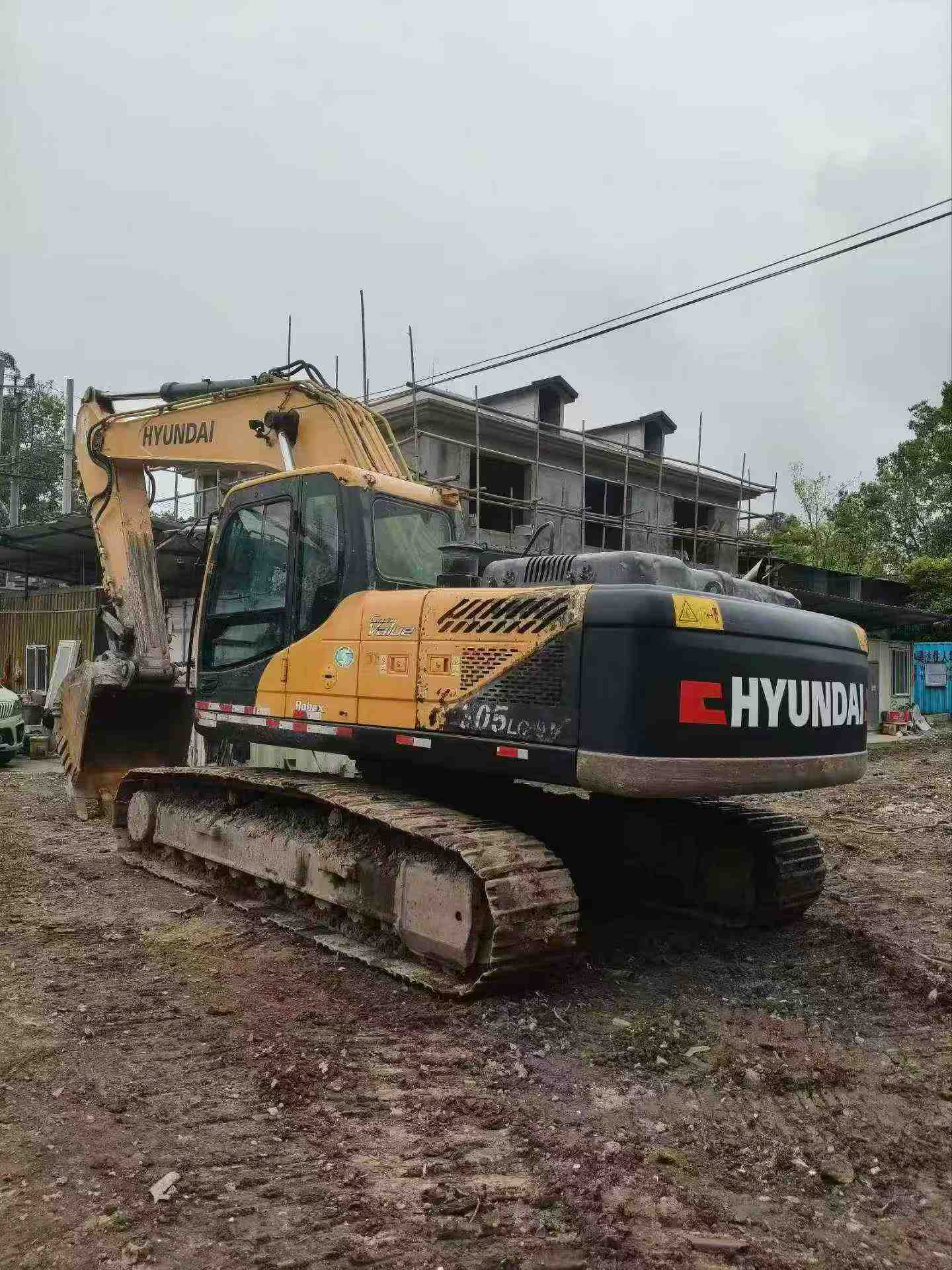 Buy Hyundai R275LC-9T Used Excavator / 2
