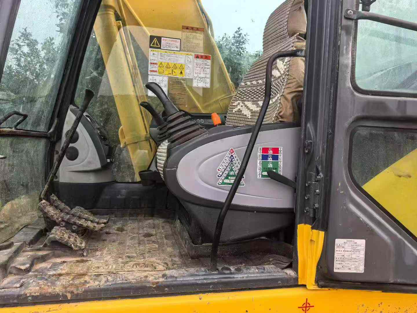 Buy Sumitomo SH200-5 Used Excavator / 8