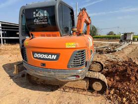 Buy Doosan DH60 Used Excavator / 2 Buy Doosan DH60 Used Excavator / 2