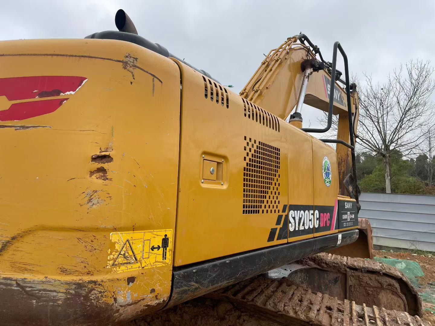 Buy Sany SY205C-8 Used Excavator / 3