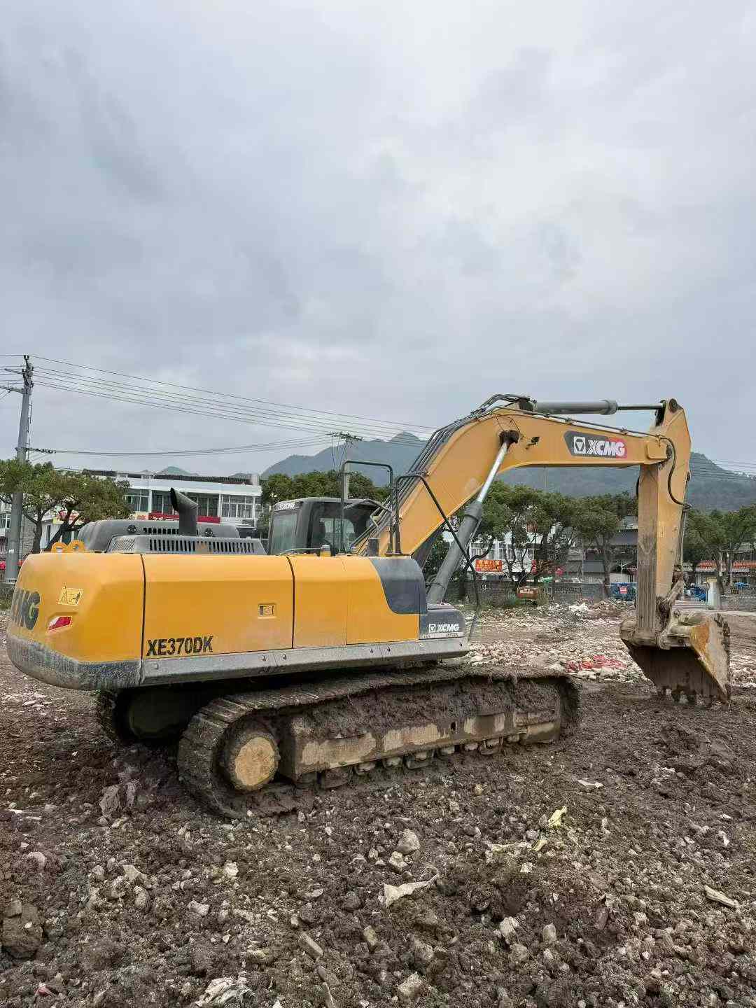 Buy XCMG XE370 Used Excavator / 3