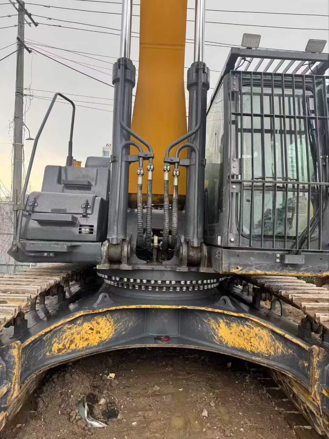 Buy XCMG XE600DK Used Excavator / 3