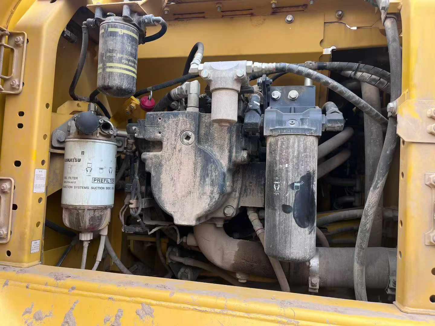 Buy Komatsu HB215LC-1 Used Excavator / 8