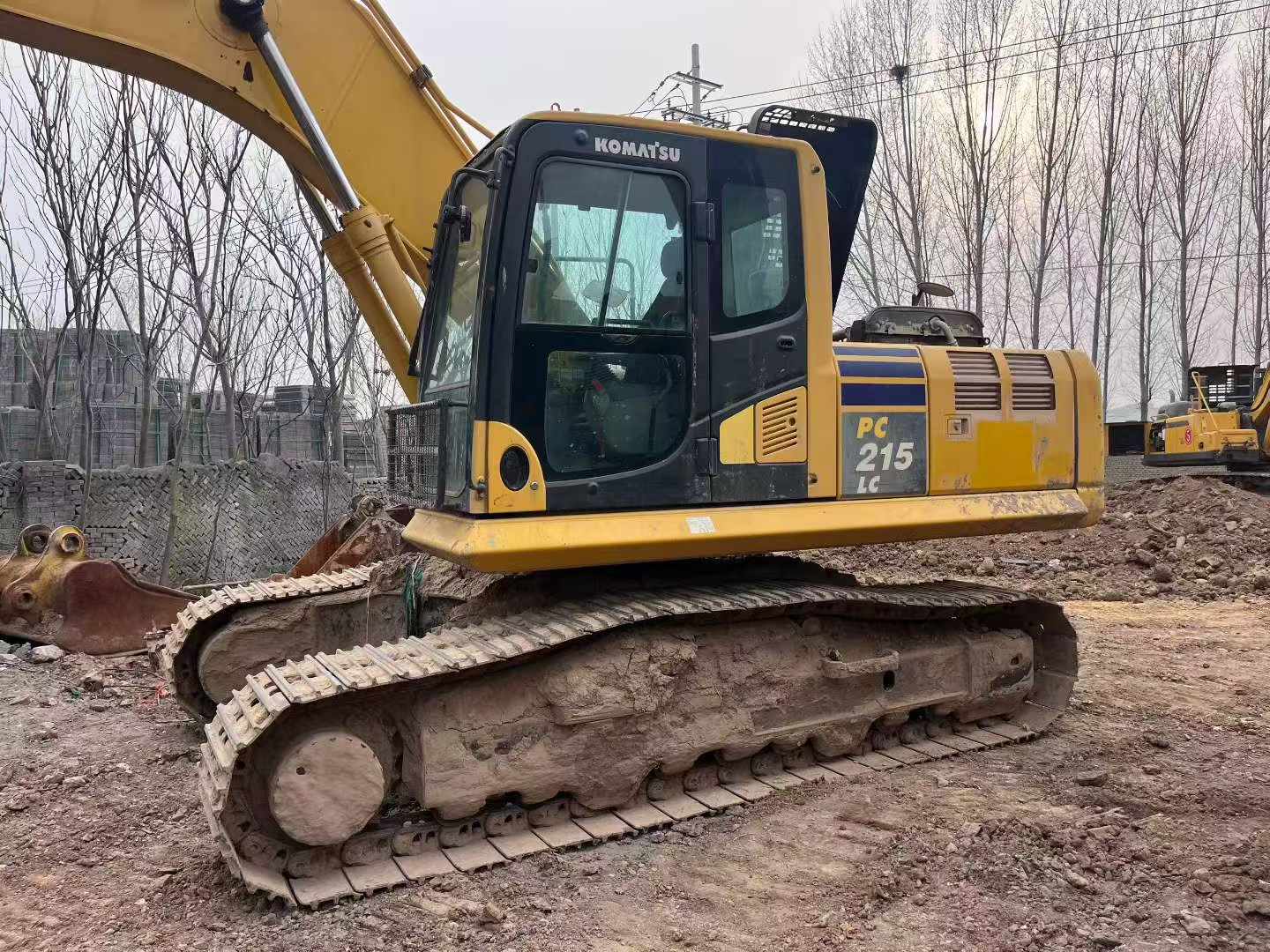 Buy Komatsu HB215LC-1 Used Excavator / 4