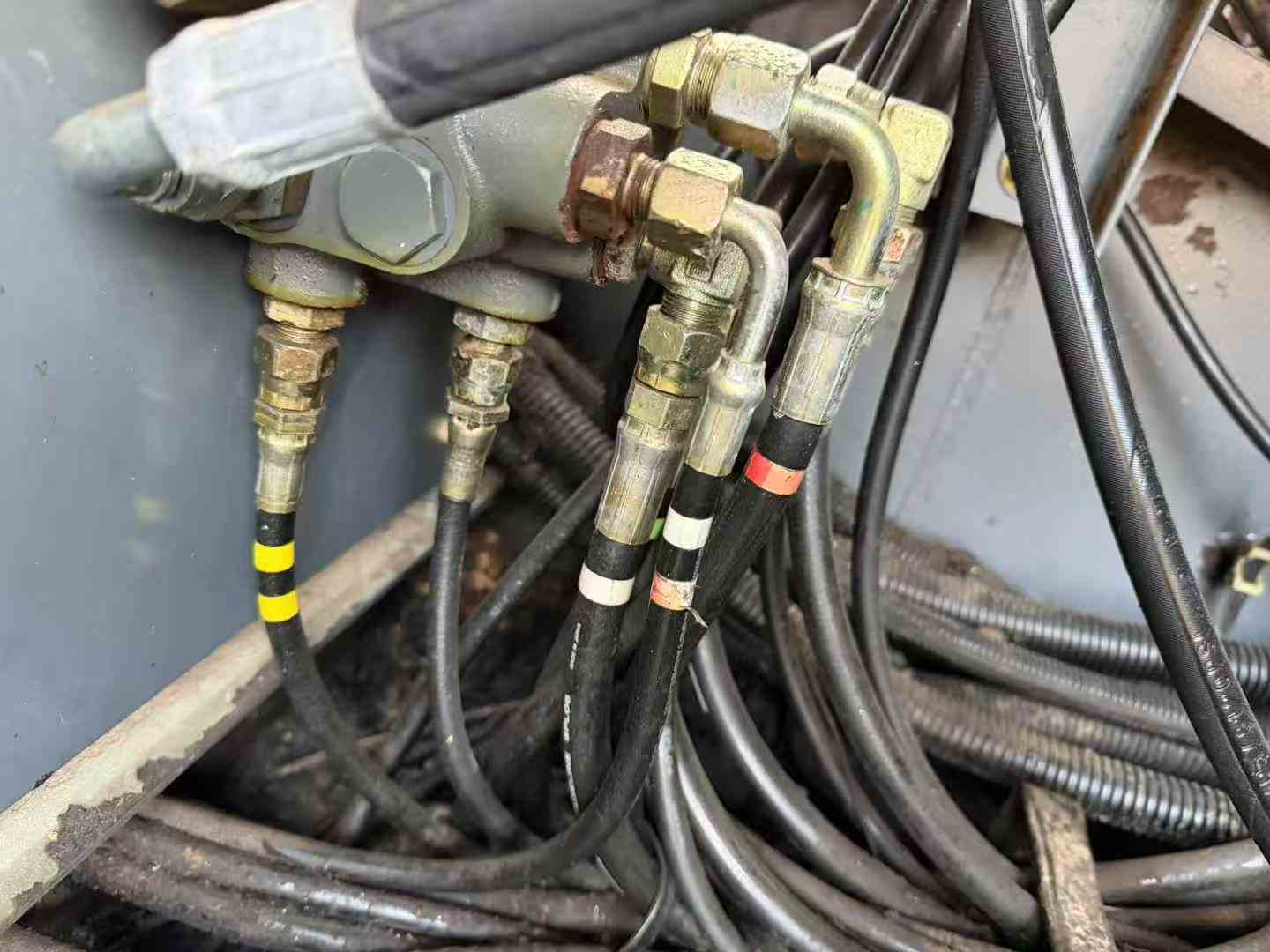 Buy Sumitomo SH200A2 Used Excavator / 2