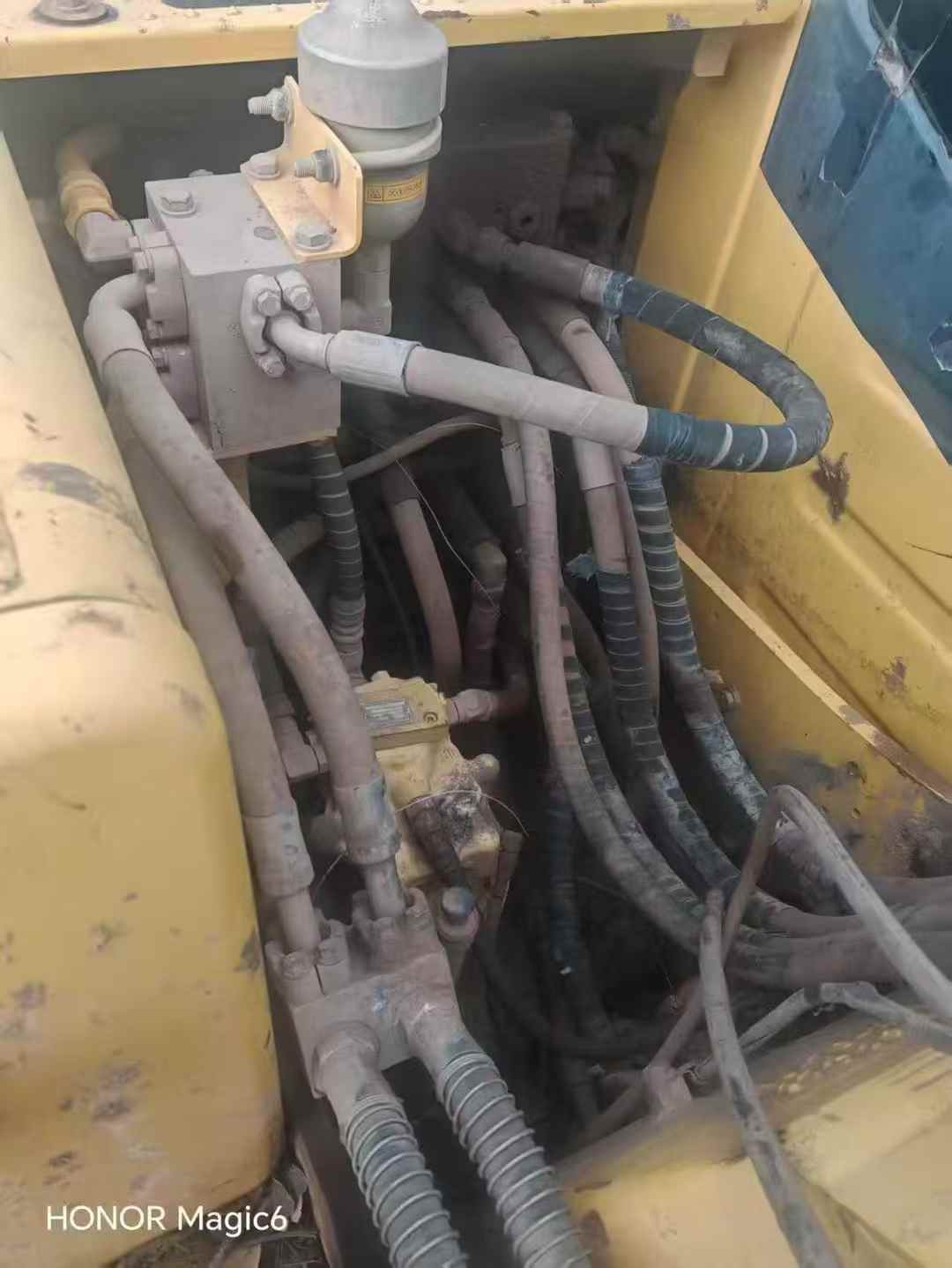 Buy Komatsu PC130-8 Used Excavator / 6