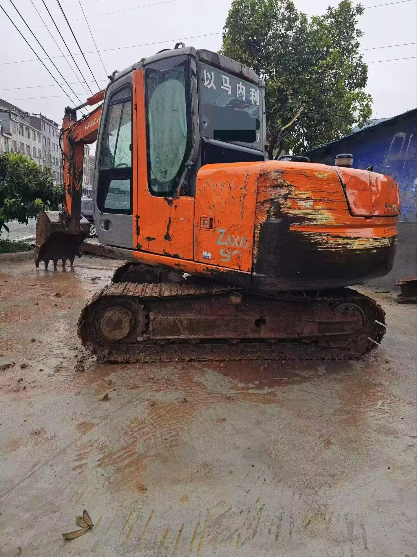 Buy Hitachi EX70 Used Excavator / 2