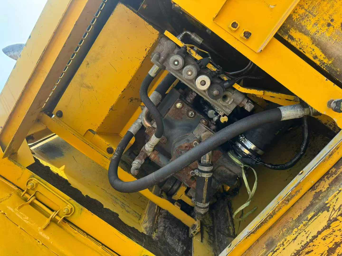 Buy Komatsu PC120-6E Used Excavator / 6