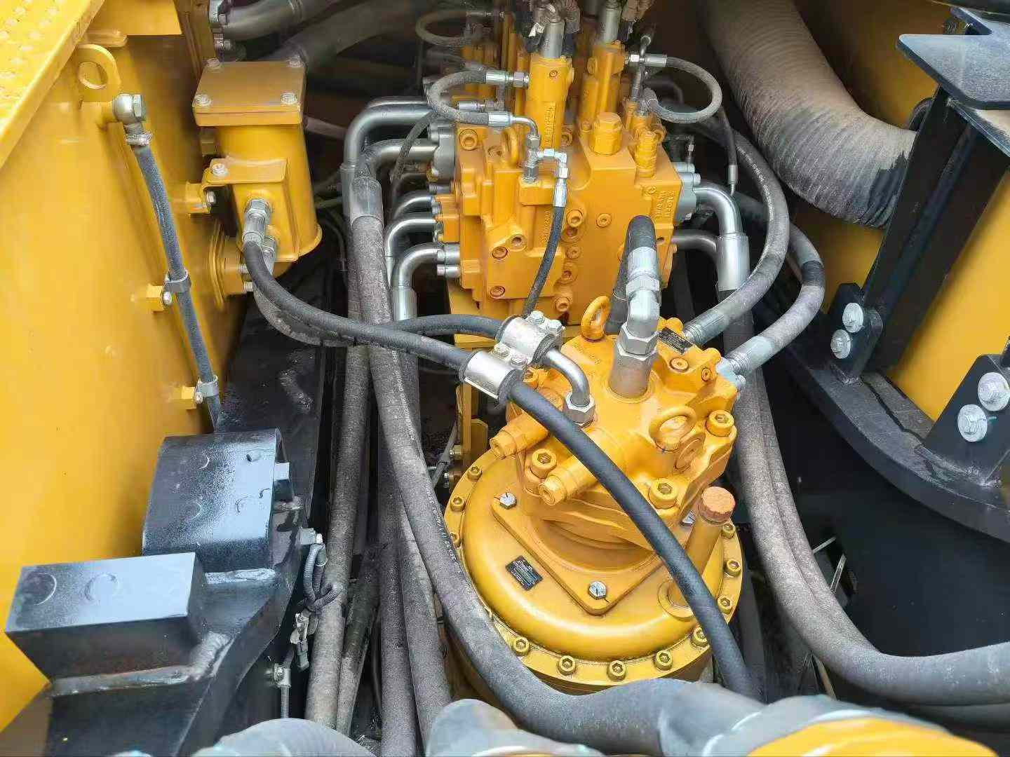 Buy Sany SY550H Used Excavator / 4