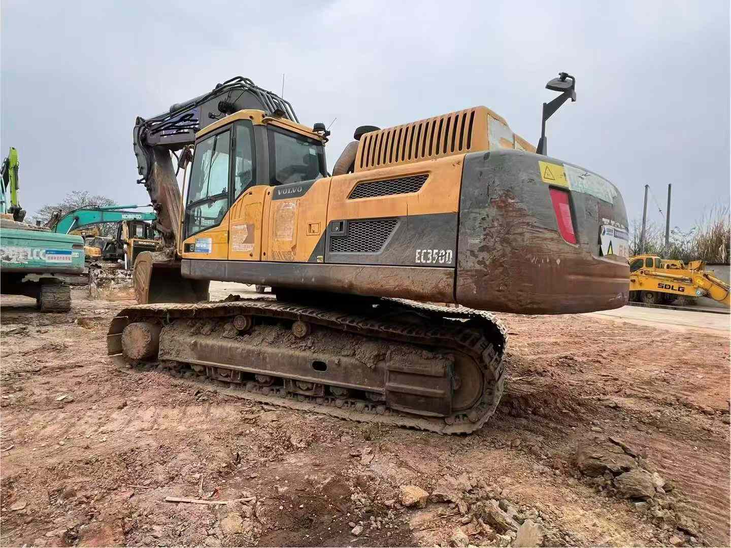 Buy Volvo L350F Used Excavator / 5