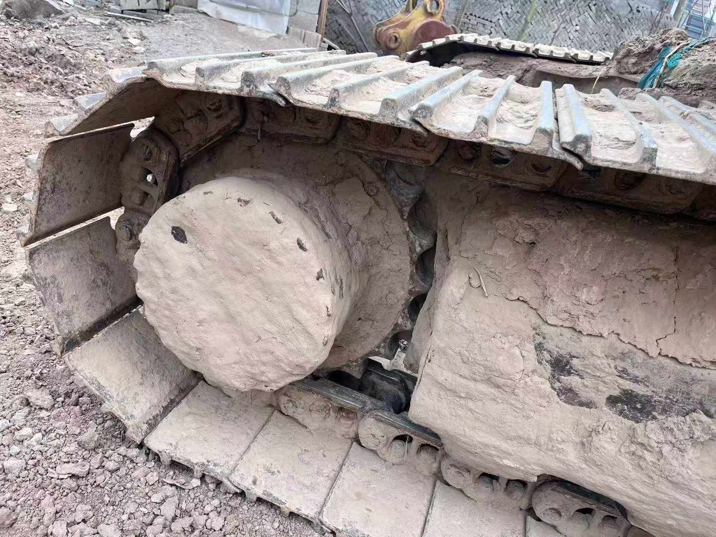 Buy Komatsu HB215LC-1 Used Excavator / 5