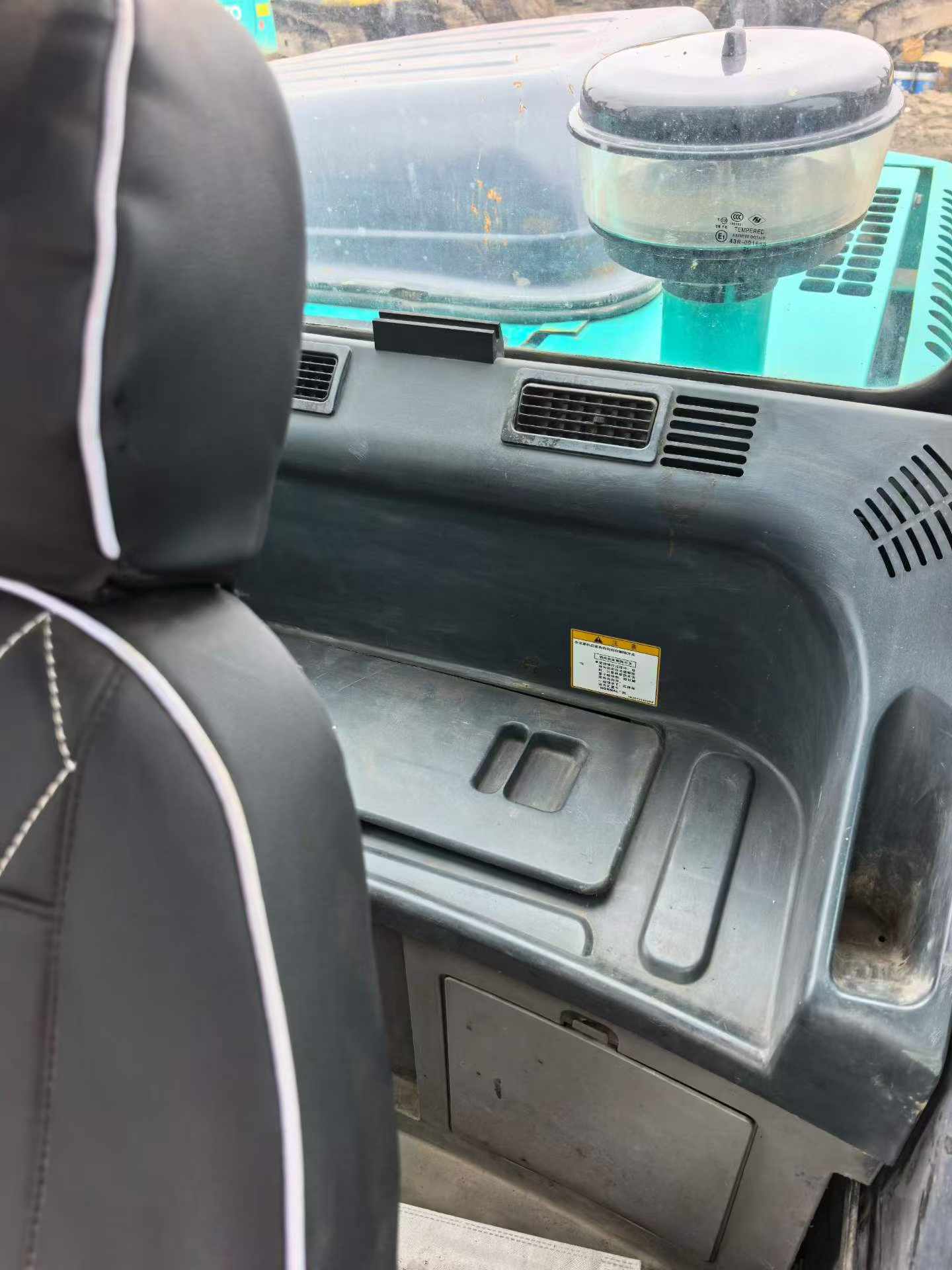 Buy Kobelco SK130 Used Excavator / 2