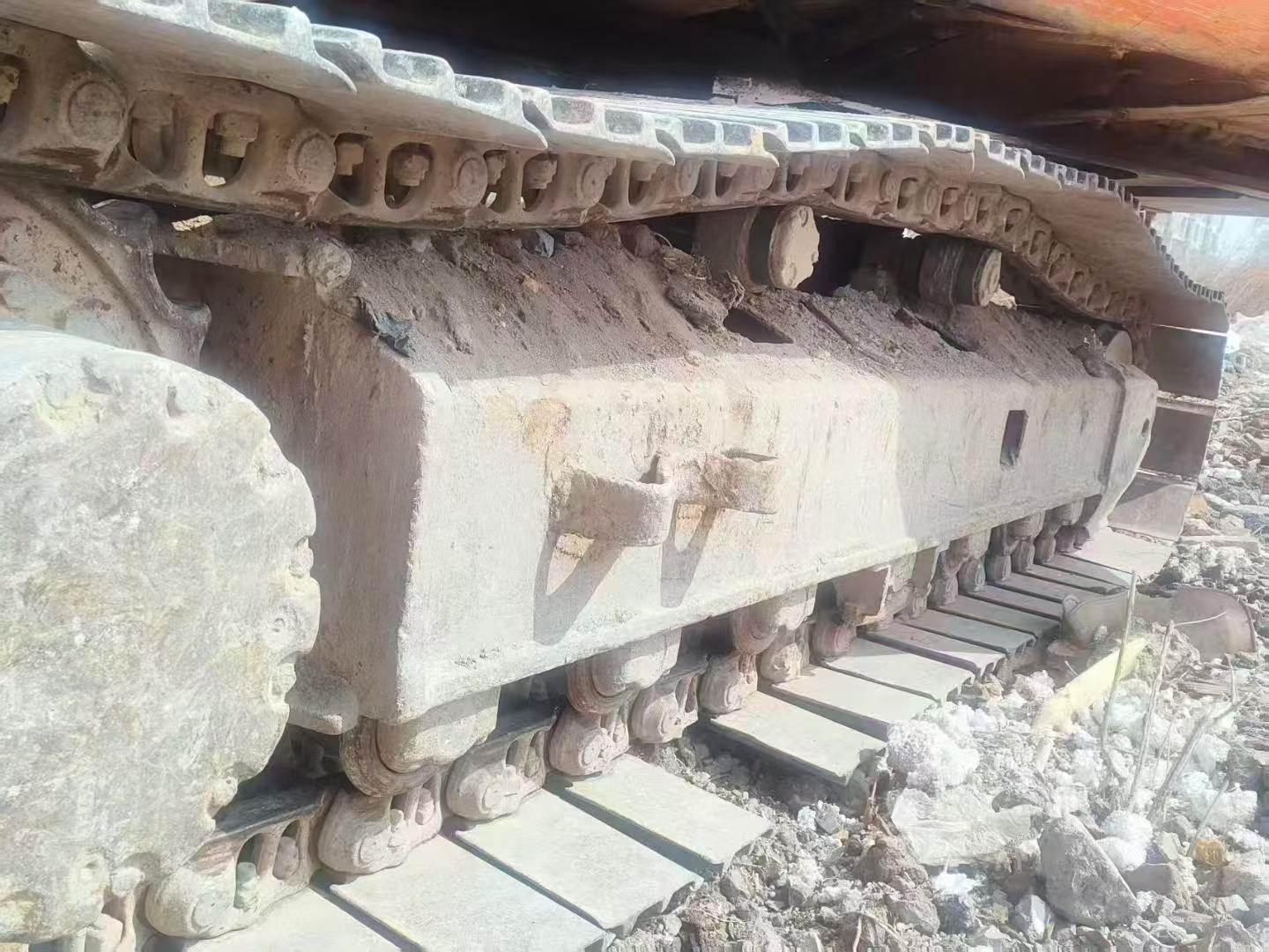 Buy Hitachi EX200-5 Used Excavator / 5