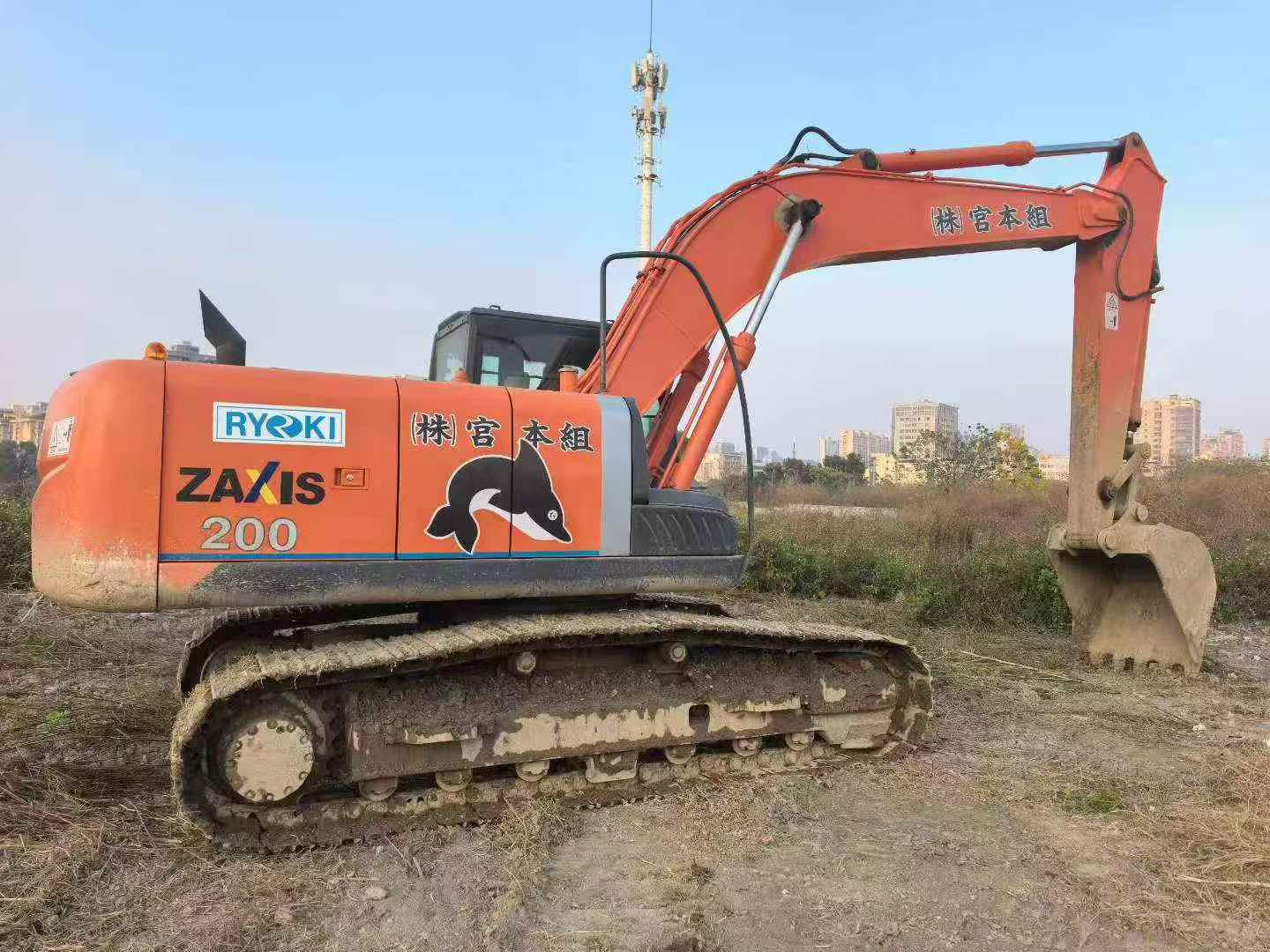 Buy Hitachi EX200-3 Used Excavator / 6