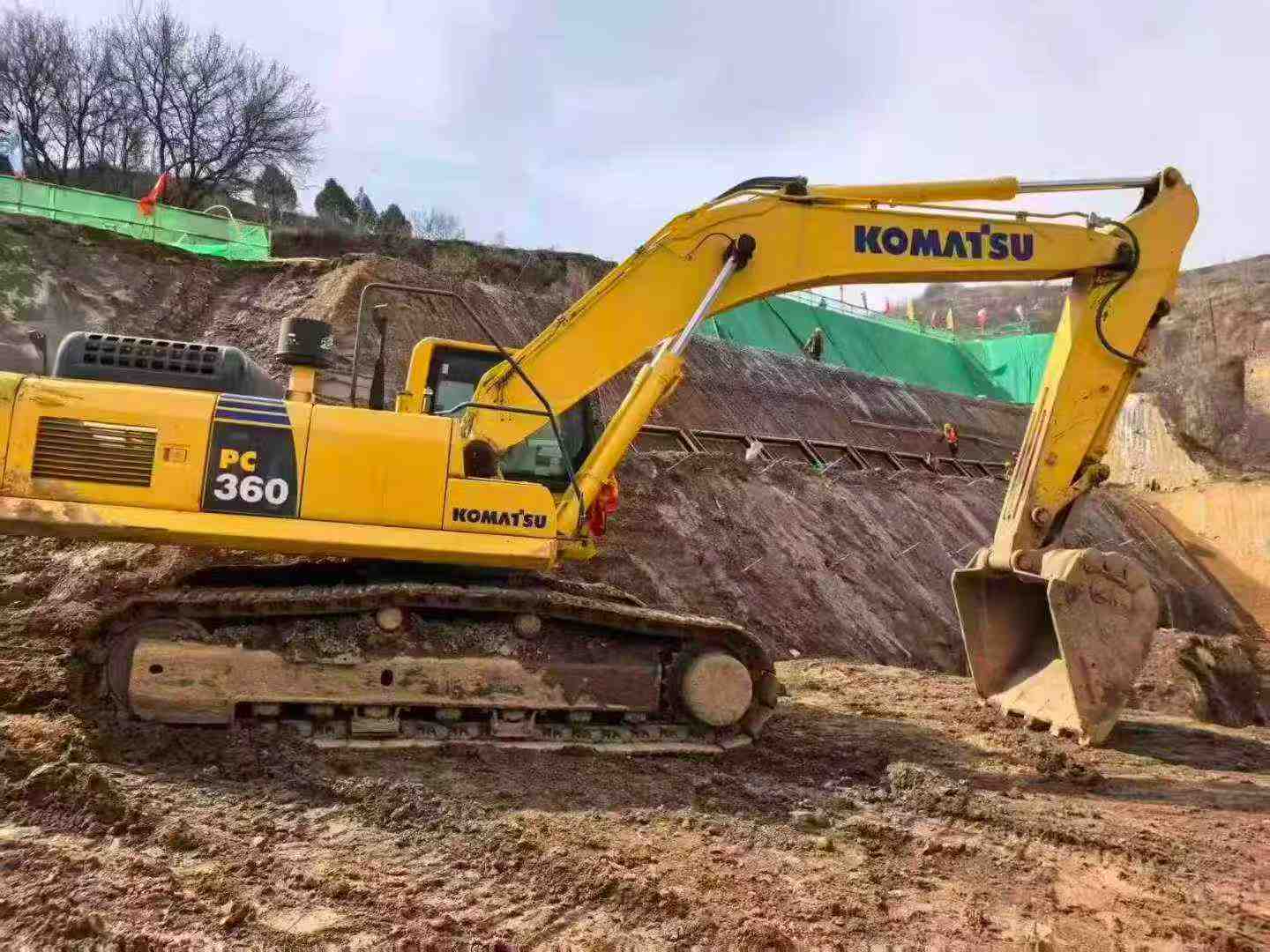 Buy Komatsu PC360-7 Used Excavator / 4