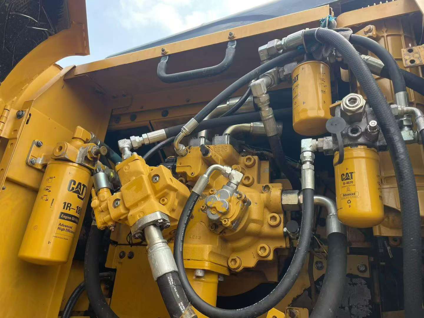 Buy Caterpillar 340D2L Used Excavator / 5