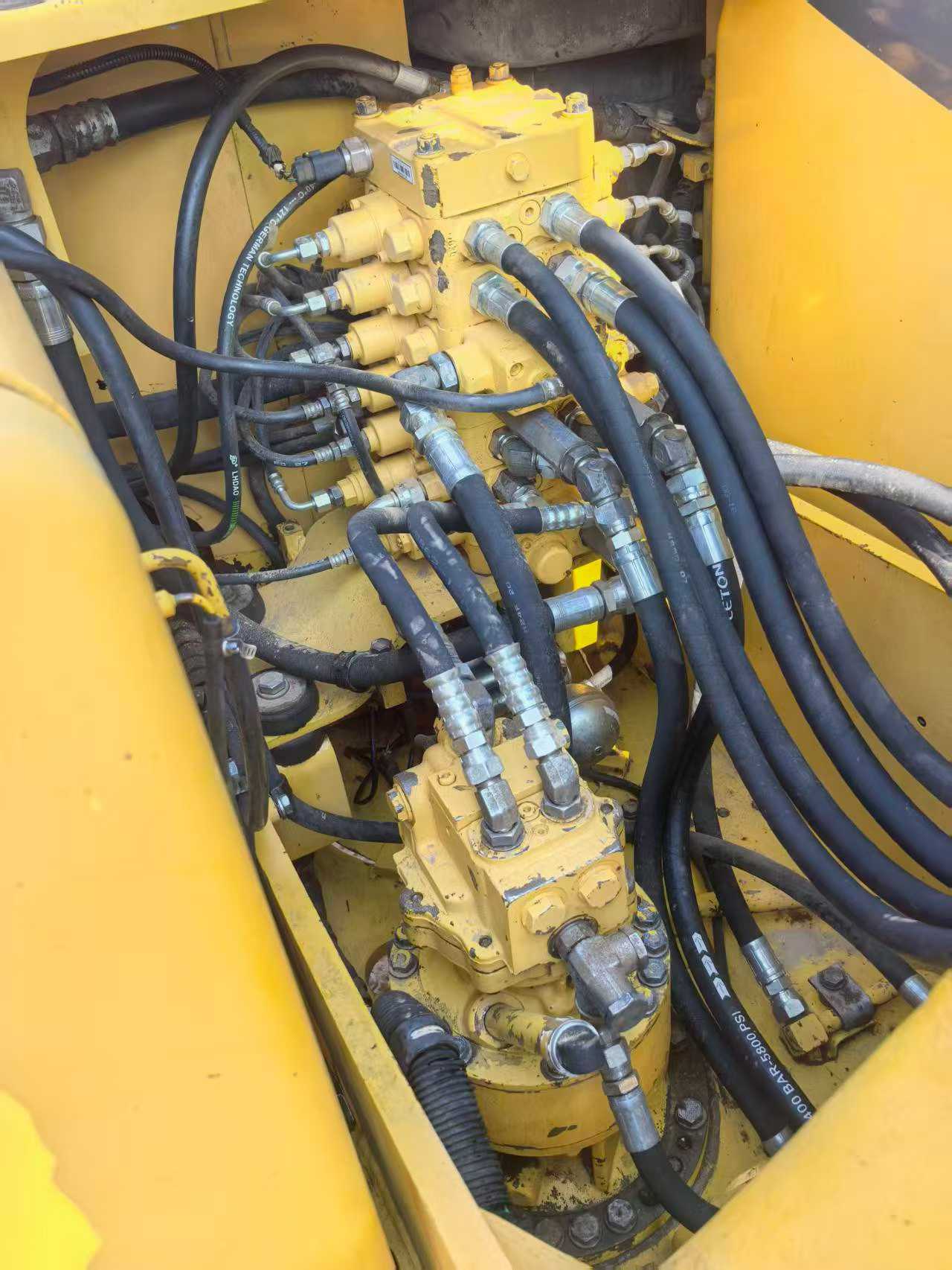 Buy Komatsu PC130-7 Used Excavator / 5